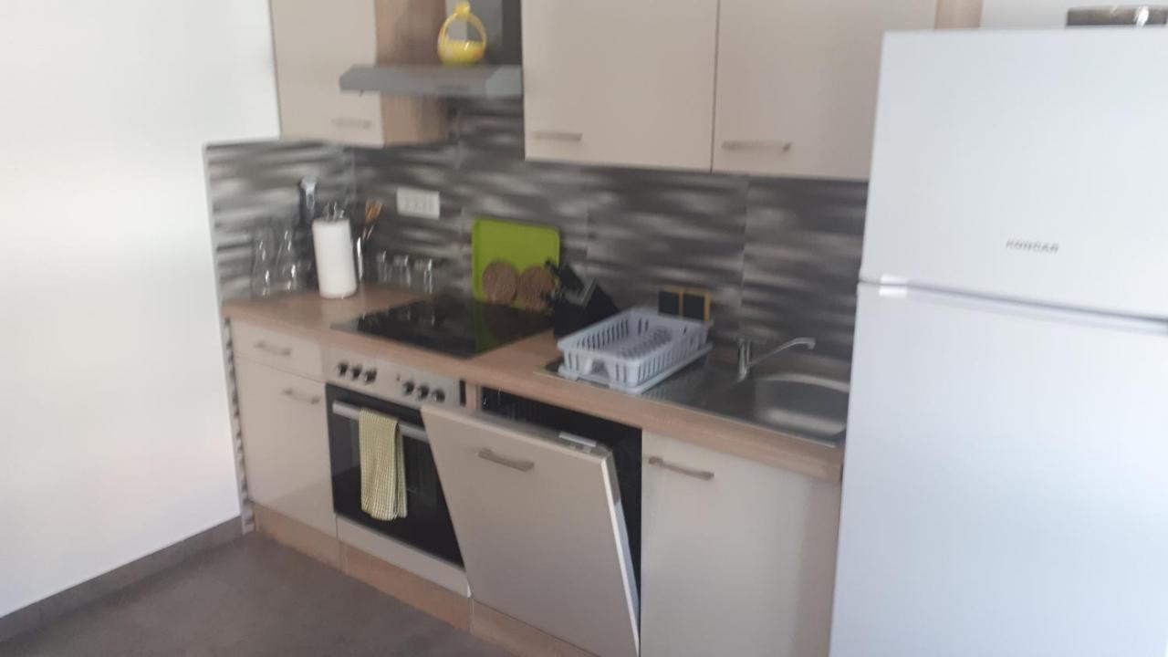 Apartments Kristina Цриквениця Екстер'єр фото